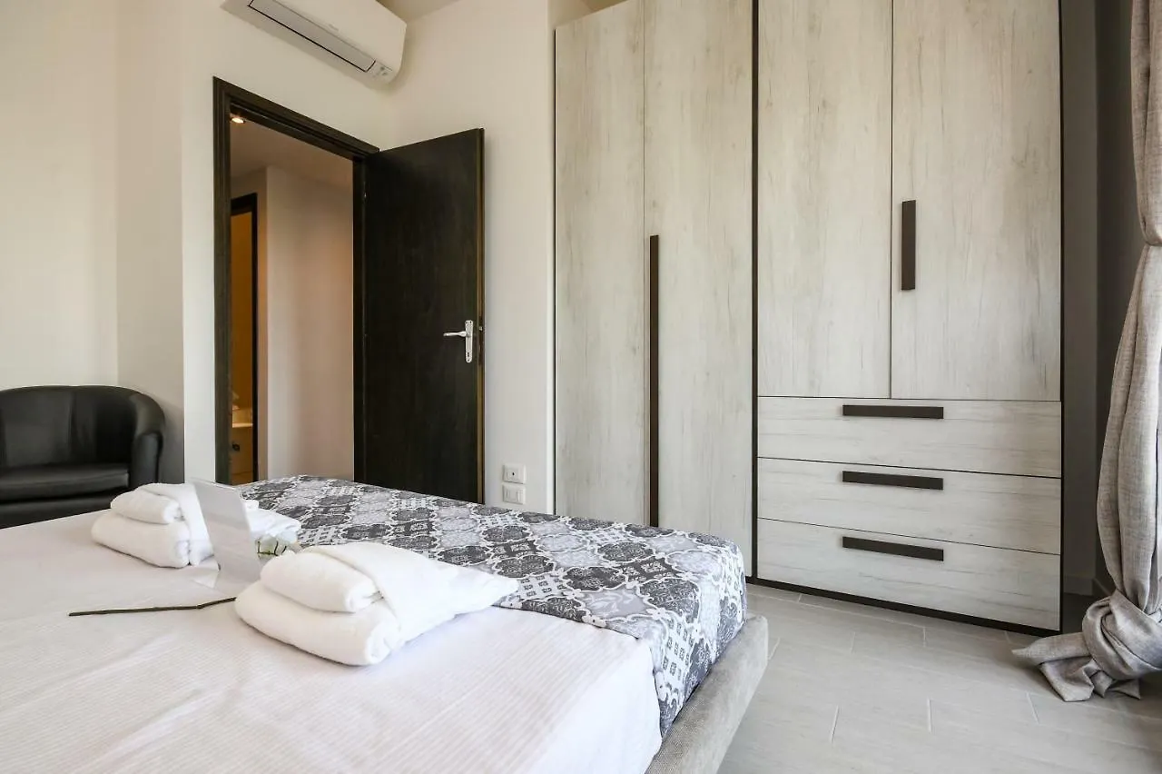 Holiday Sirmione Apartments 0*,