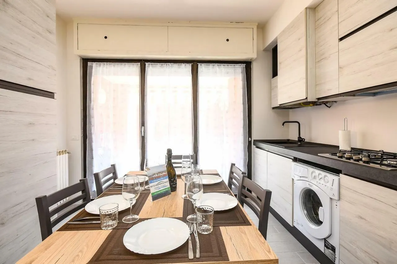 Holiday Sirmione Apartments 0*,  Italie