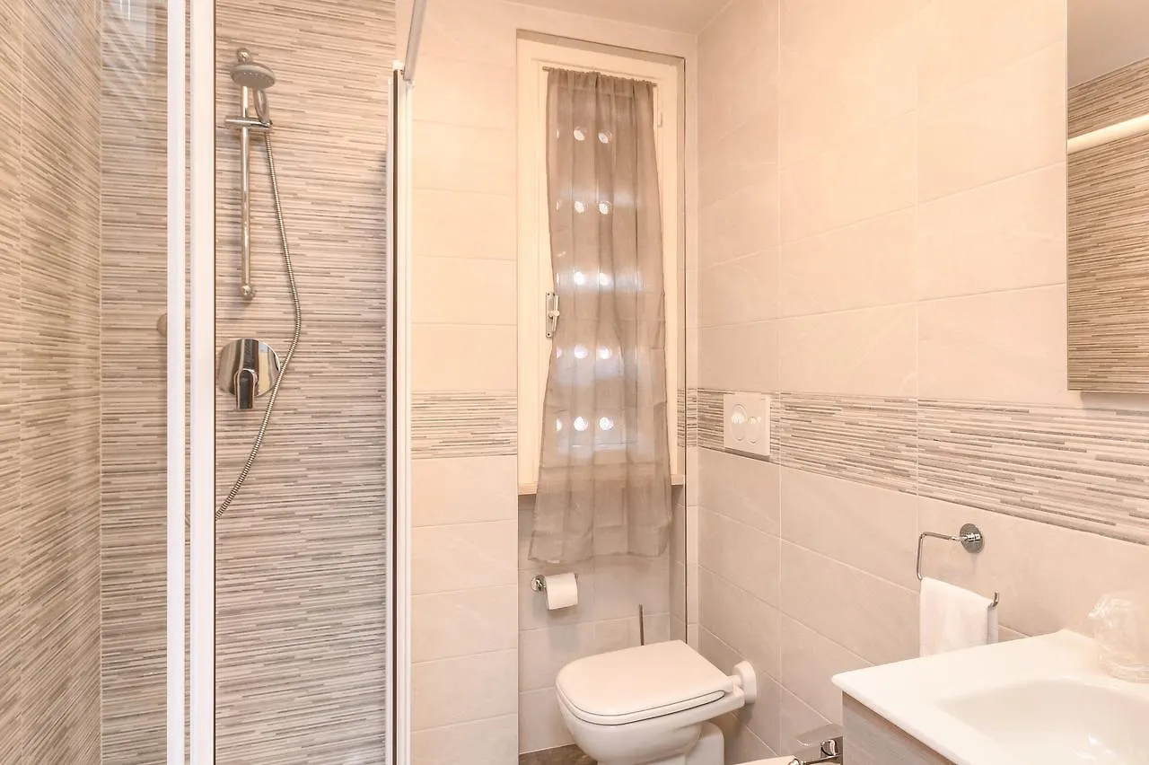 Holiday Sirmione Apartments